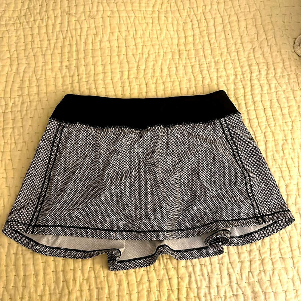 Lululemon tennis skirt size 4